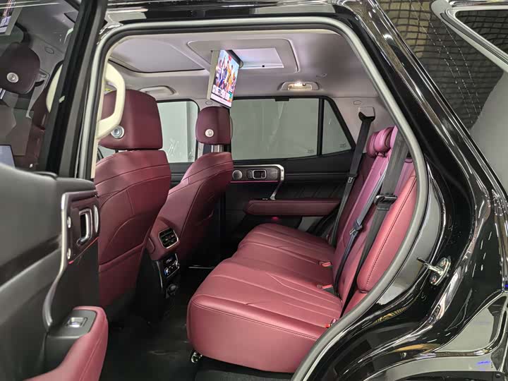 Фото 8 - Tank 400 Hybrid