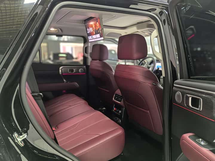 Фото 9 - Tank 400 Hybrid