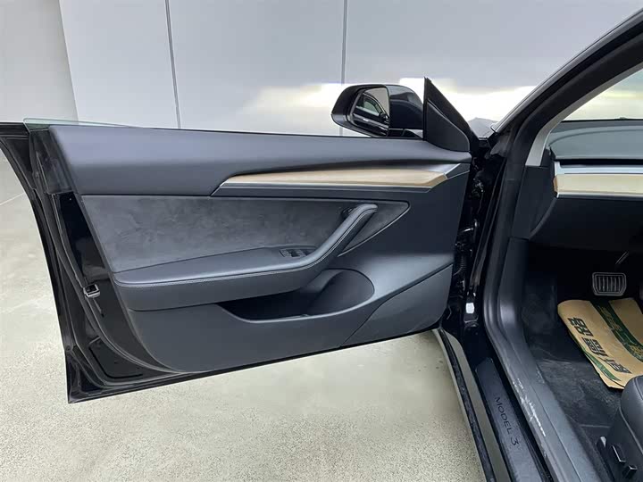 Фото 9 - Tesla Model 3