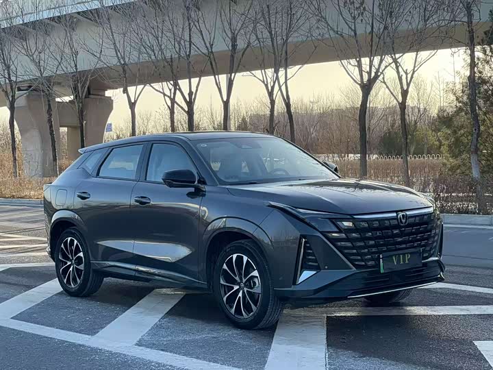 Фото 3 - Changan UNI-Z Hybrid