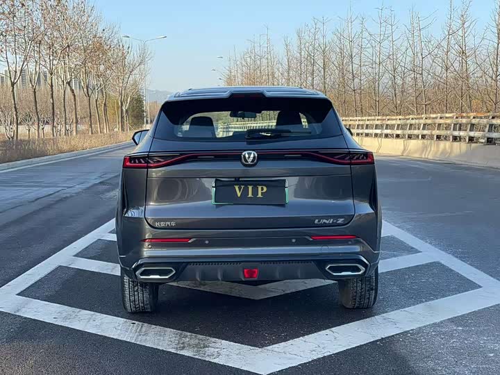 Фото 5 - Changan UNI-Z Hybrid