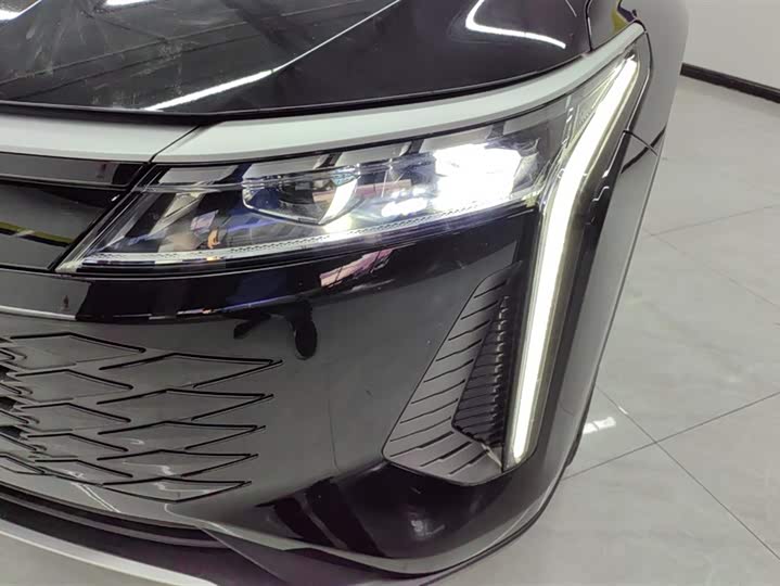 Фото 5 - Exeed RX C-DM Hybrid