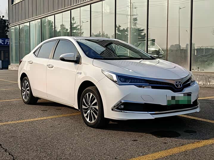Фото 3 - Toyota Corolla Hybrid