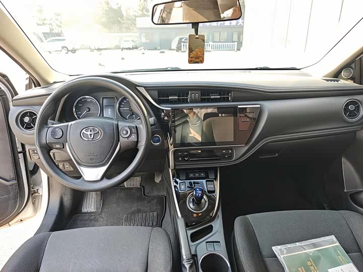 Фото 7 - Toyota Corolla Hybrid