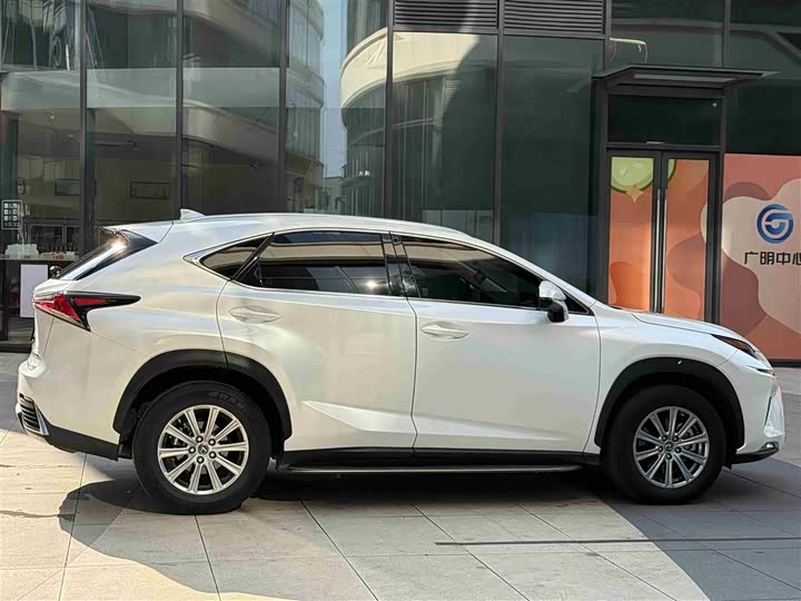Фото 9 - Lexus NX