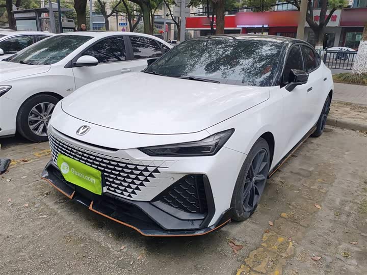 Фото 2 - Changan UNI-V