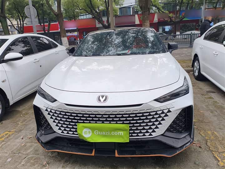 Фото 3 - Changan UNI-V