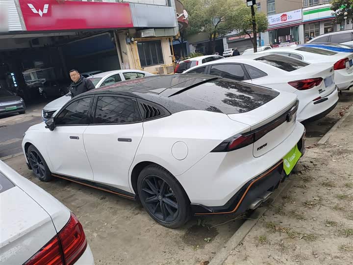 Фото 5 - Changan UNI-V