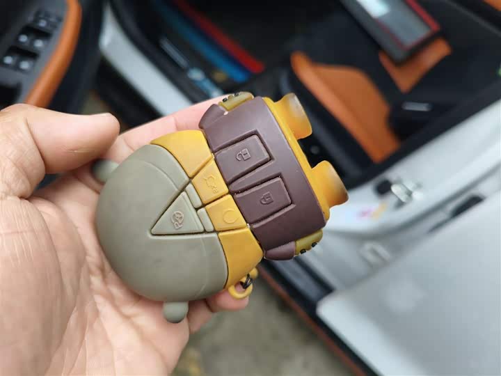 Фото 9 - Changan UNI-V