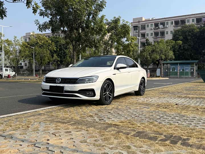 Фото 1 - Volkswagen Lamando L