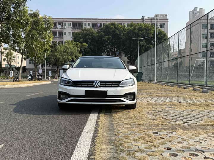 Фото 3 - Volkswagen Lamando L