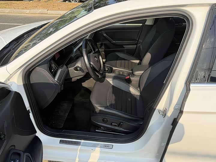 Фото 9 - Volkswagen Lamando L