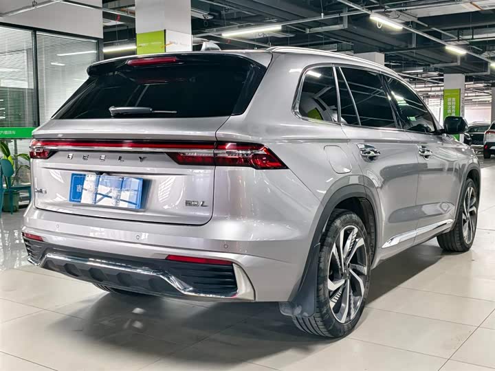 Фото 4 - Geely Monjaro