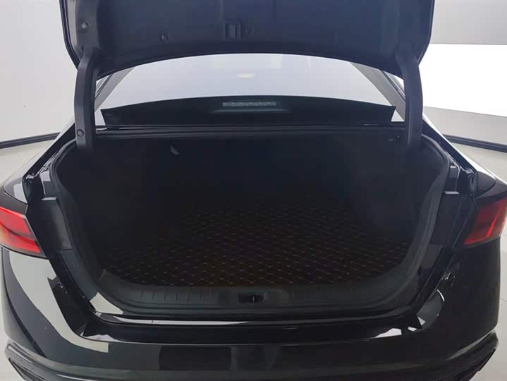 Фото 4 - Nissan Teana