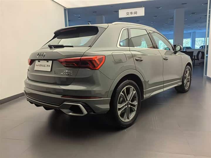 Фото 4 - Audi Q3