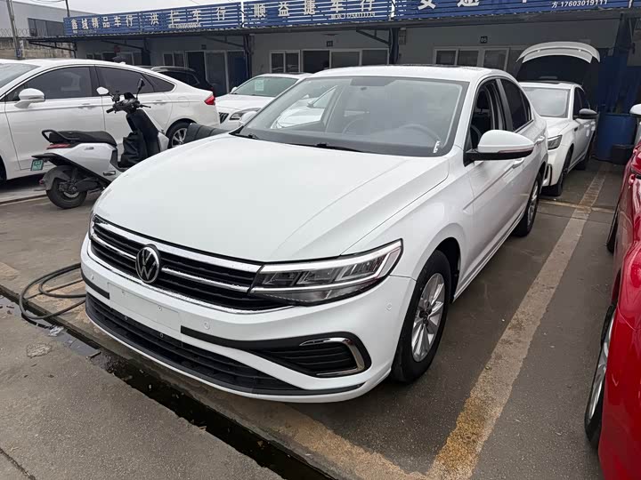 Фото 1 - Volkswagen Bora