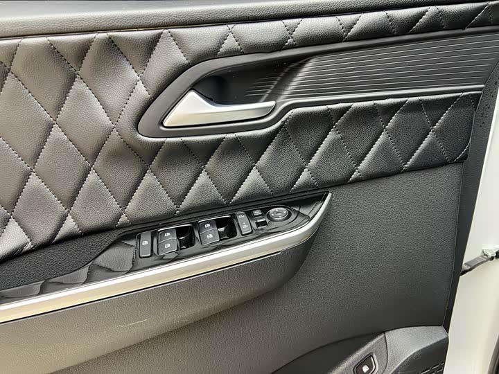 Фото 9 - Hyundai Custo