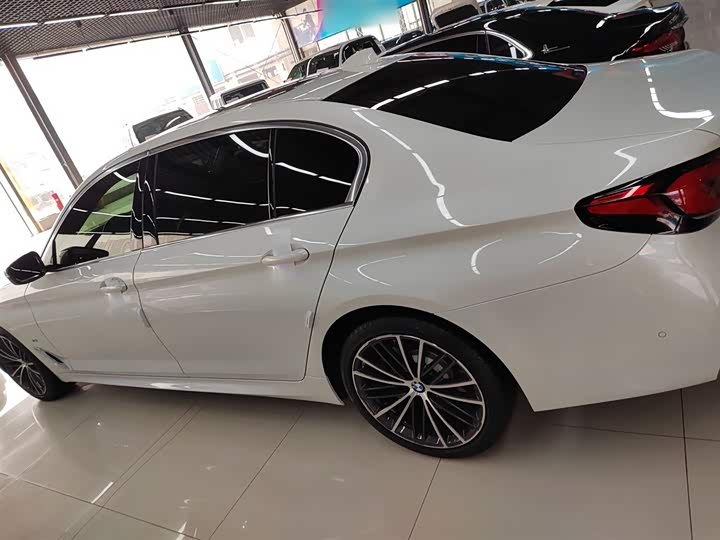 Фото 5 - BMW 5 Series