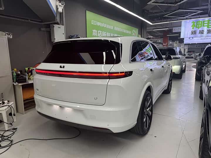 Фото 9 - LiXiang L7