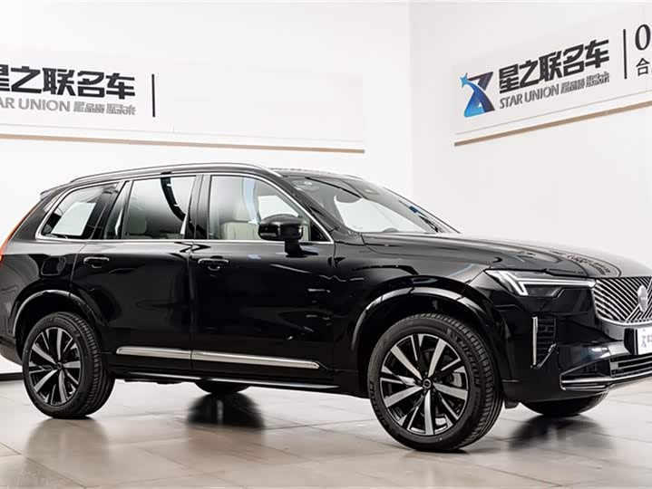 Фото 6 - Volvo XC90