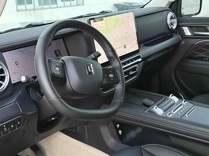 Фото 9 - Tank 300 Hybrid