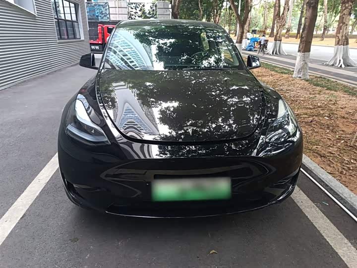 Фото 3 - Tesla Model Y