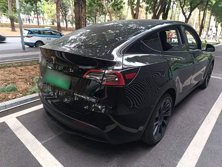 Фото 7 - Tesla Model Y