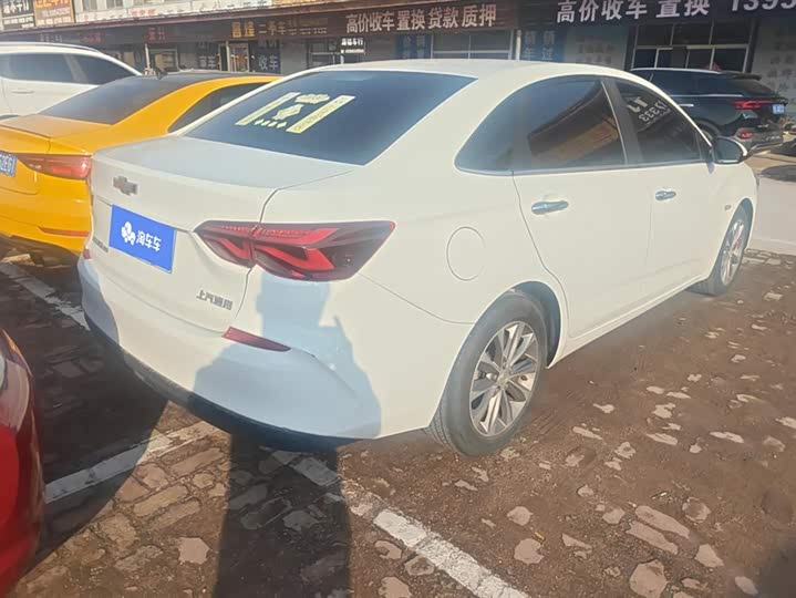 Фото 3 - Chevrolet Monza