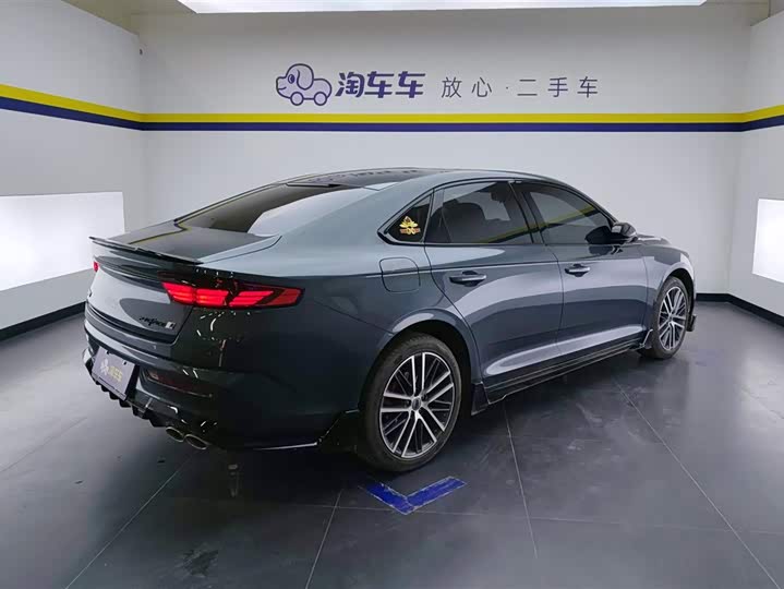 Фото 3 - Geely Preface