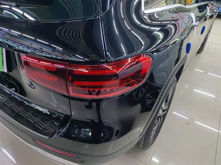 Фото 8 - Mercedes-Benz GLB-Class