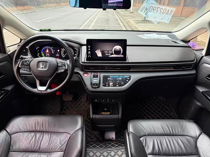 Фото 6 - Honda Elysion