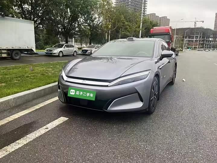 Фото 2 - BYD Han L