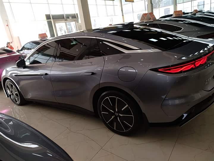 Фото 5 - BYD Han L