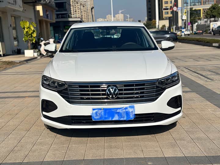 Фото 2 - Volkswagen Lavida