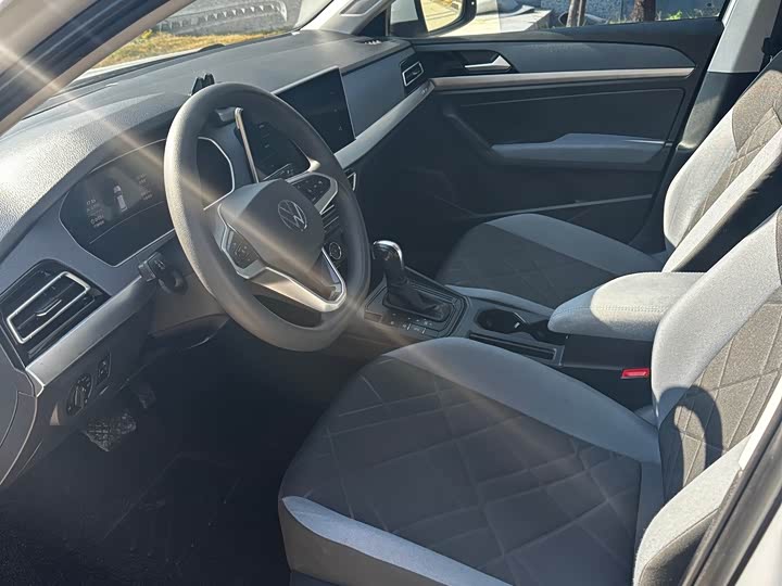 Фото 4 - Volkswagen Lavida