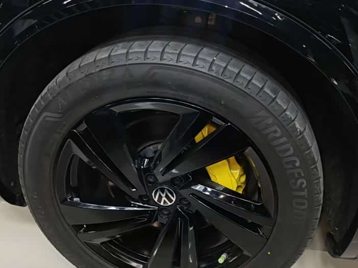 Фото 7 - Volkswagen Touareg