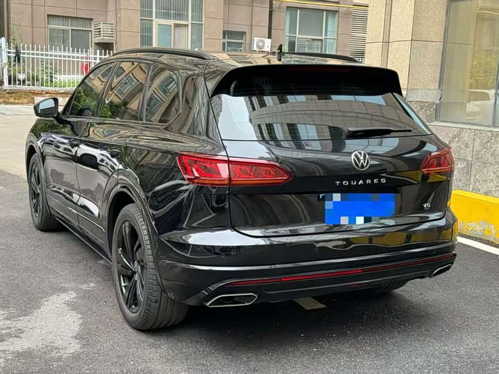 Фото 9 - Volkswagen Touareg