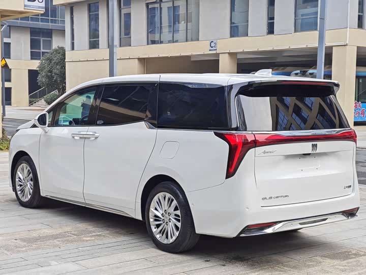 Фото 3 - Buick GL8 Century