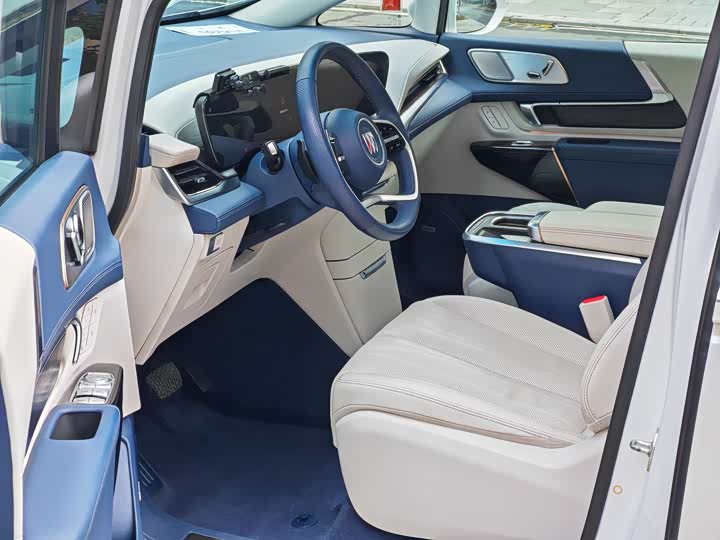 Фото 5 - Buick GL8 Century