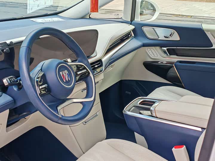 Фото 7 - Buick GL8 Century