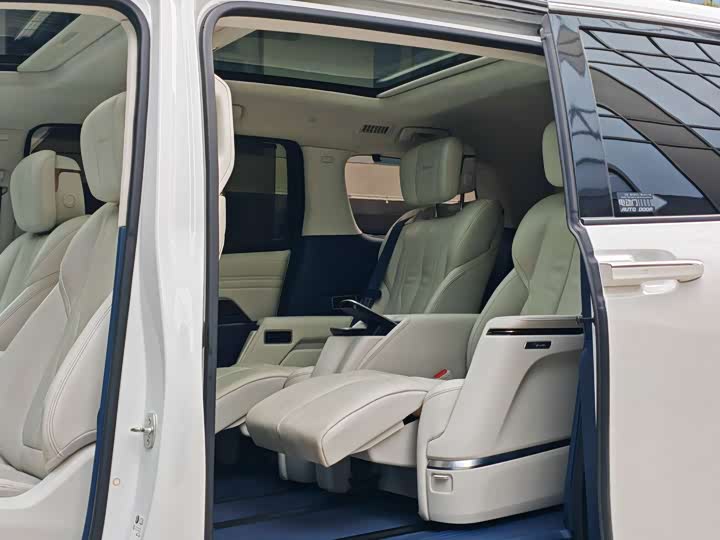 Фото 9 - Buick GL8 Century