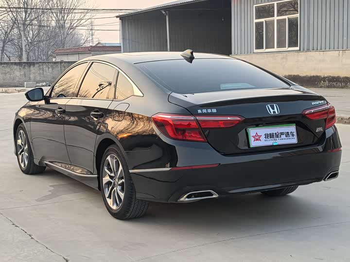 Фото 7 - Honda Inspire