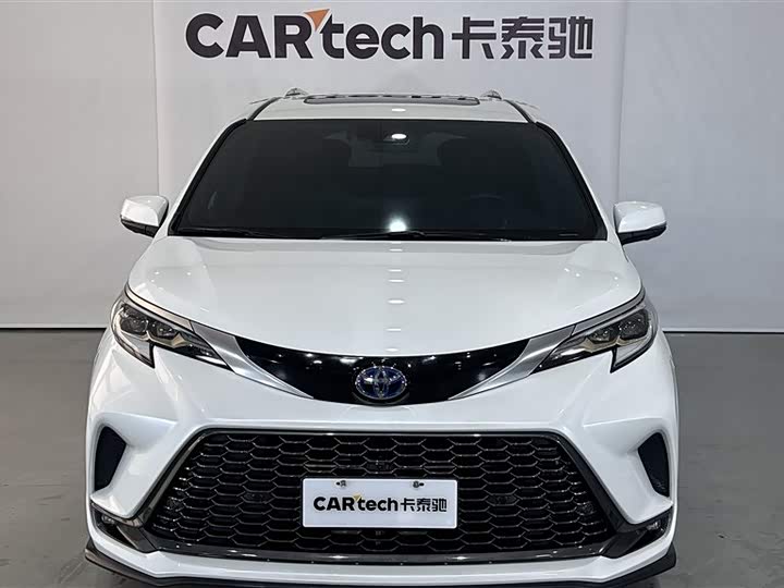 Фото 3 - Toyota Granvia