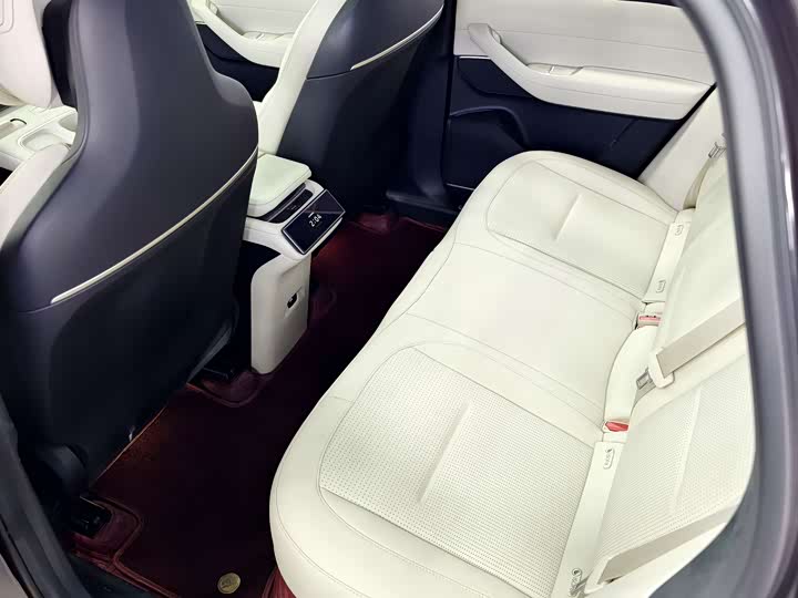 Фото 7 - Nio ES6