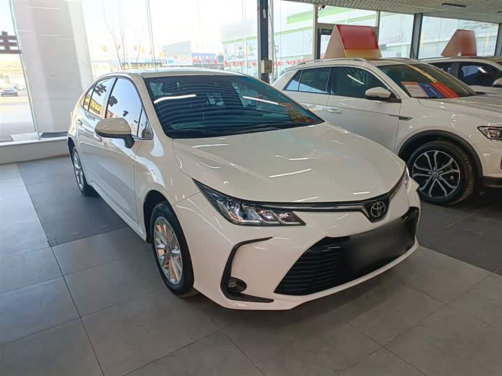 Фото 4 - Toyota Corolla