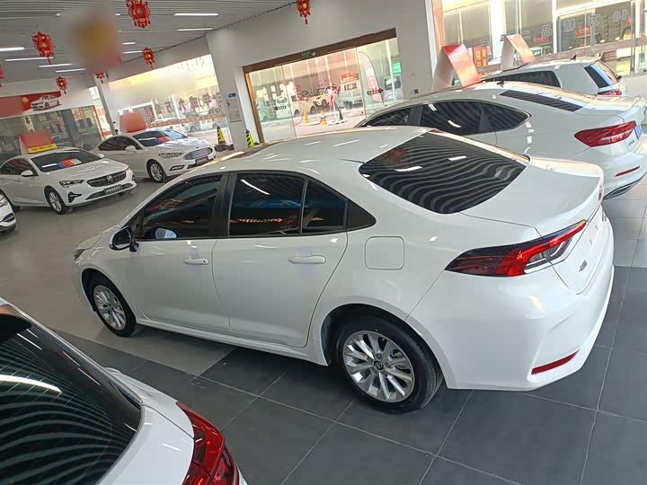 Фото 5 - Toyota Corolla