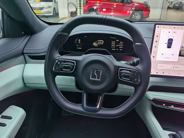 Фото 7 - Zeekr 001