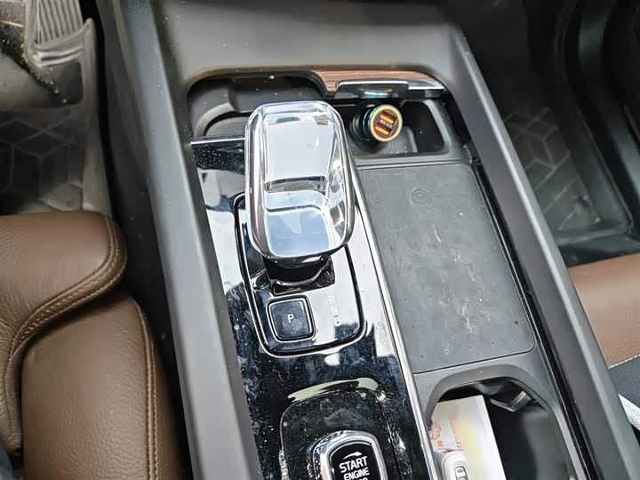 Фото 7 - Volvo XC60 Hybrid