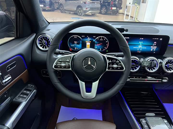 Фото 5 - Mercedes-Benz GLB-Class