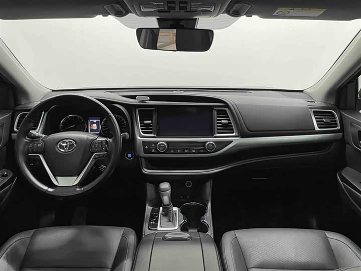 Фото 8 - Toyota Highlander